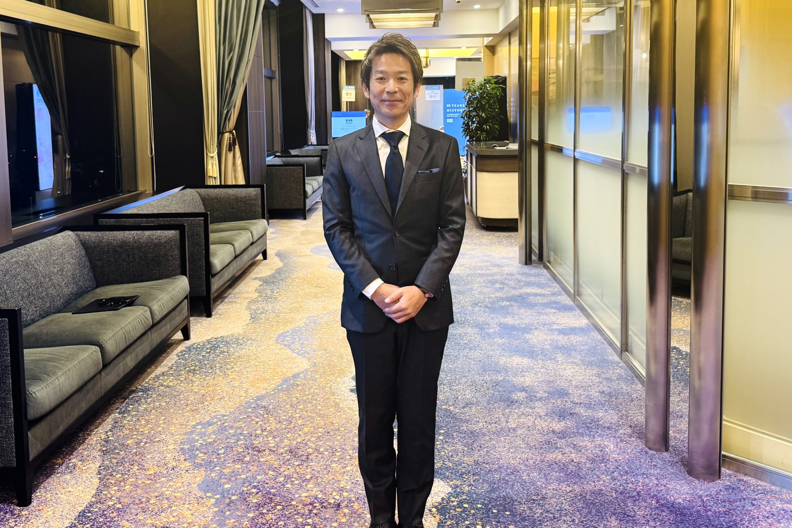 北海道・札幌で開催された企業創業80周年記念祝賀会で、ストーリーテラーを担当した清水健